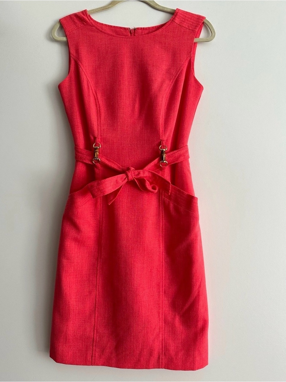 Classic Sleeveless Red Tie-Waist Dress